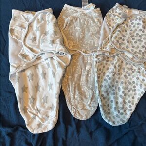 The PeanutShell Kids Swaddle Set